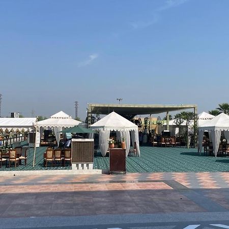 Grand Hotel Nawanshahr Nawāshahr Eksteriør bilde