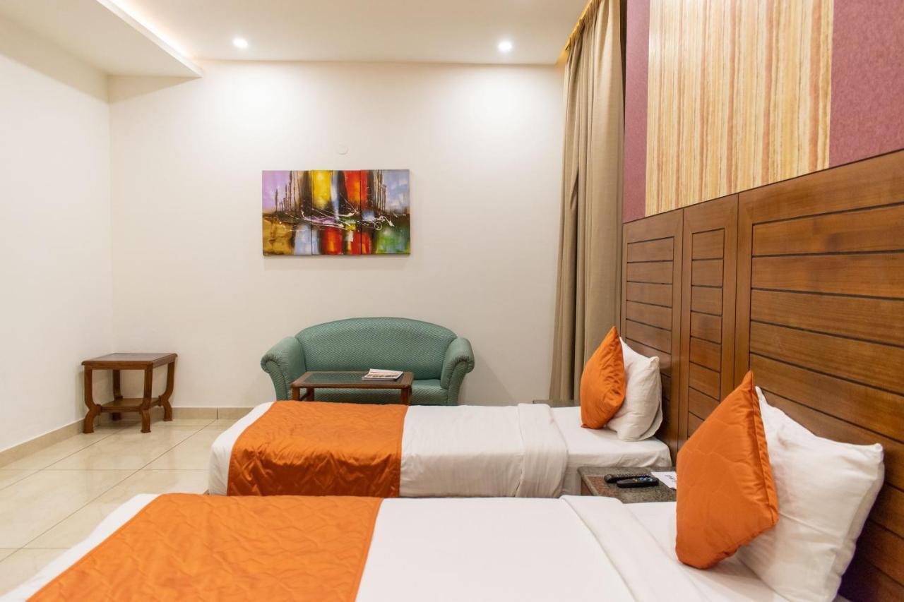 Grand Hotel Nawanshahr Nawāshahr Eksteriør bilde
