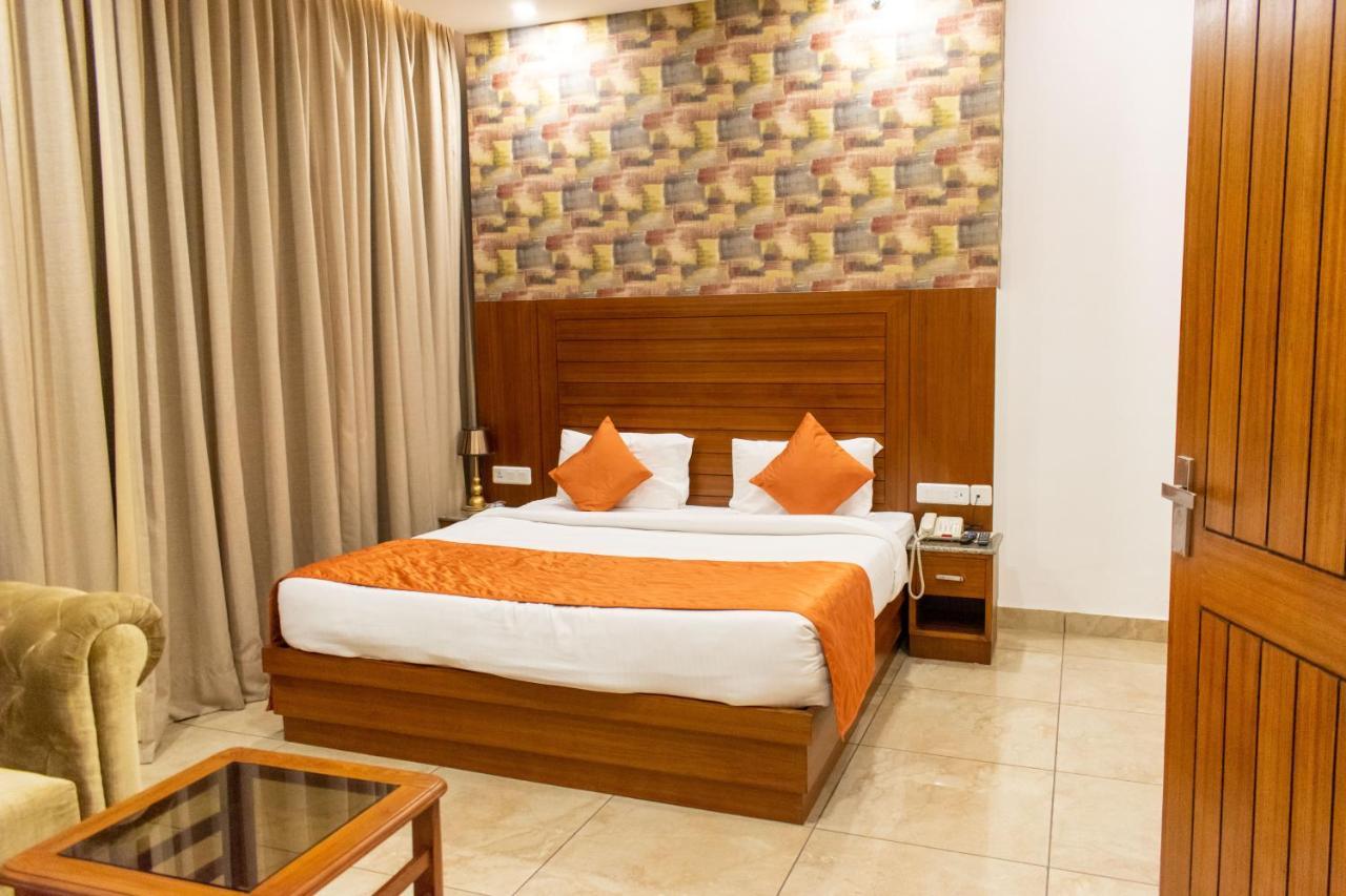Grand Hotel Nawanshahr Nawāshahr Eksteriør bilde