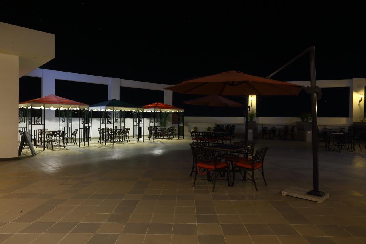 Grand Hotel Nawanshahr Nawāshahr Eksteriør bilde