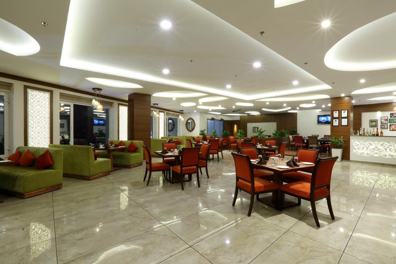 Grand Hotel Nawanshahr Nawāshahr Eksteriør bilde