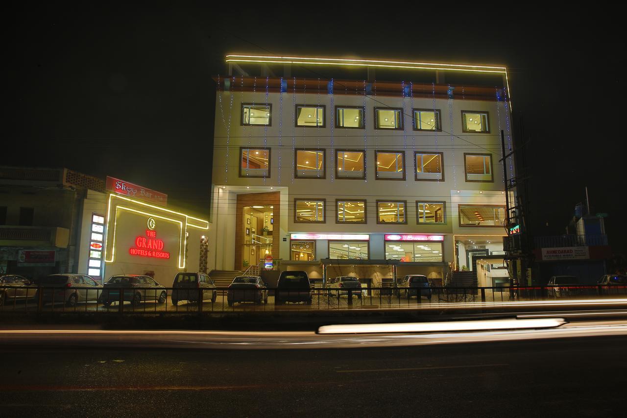 Grand Hotel Nawanshahr Nawāshahr Eksteriør bilde