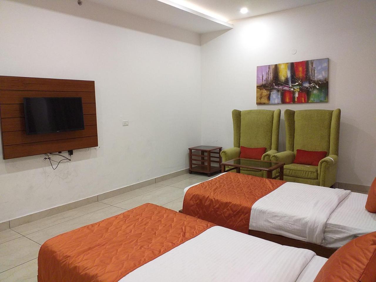 Grand Hotel Nawanshahr Nawāshahr Eksteriør bilde