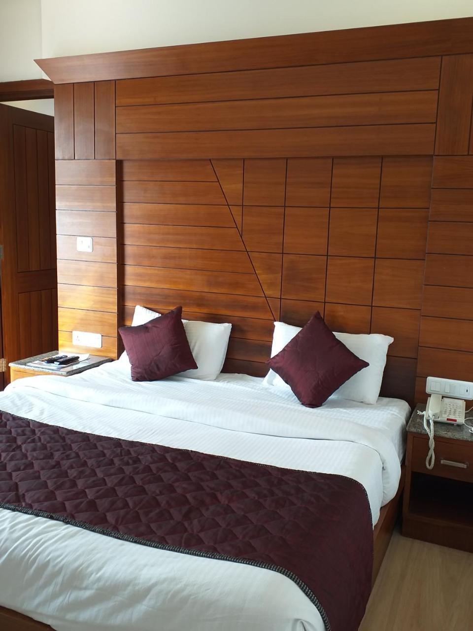 Grand Hotel Nawanshahr Nawāshahr Eksteriør bilde