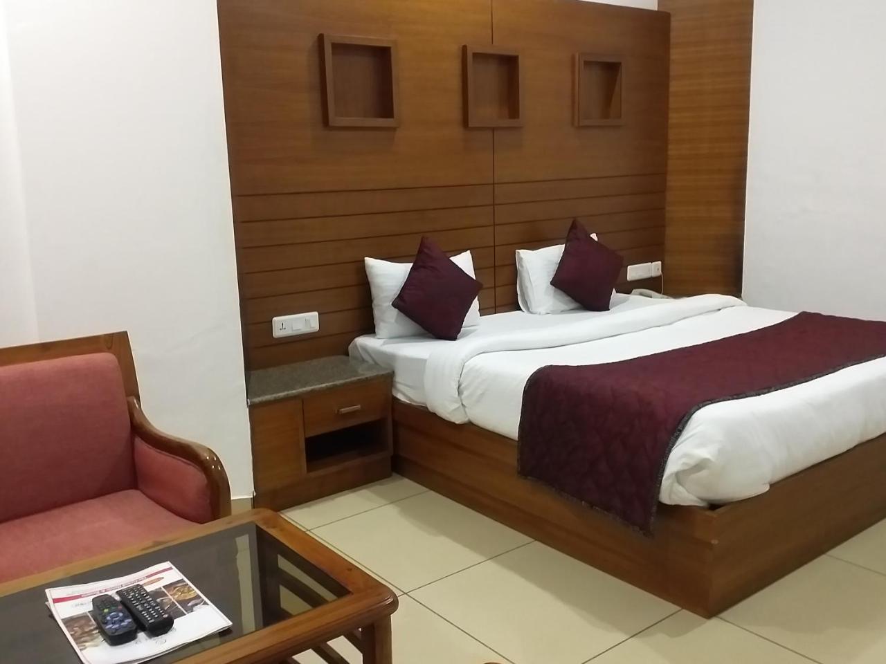 Grand Hotel Nawanshahr Nawāshahr Eksteriør bilde