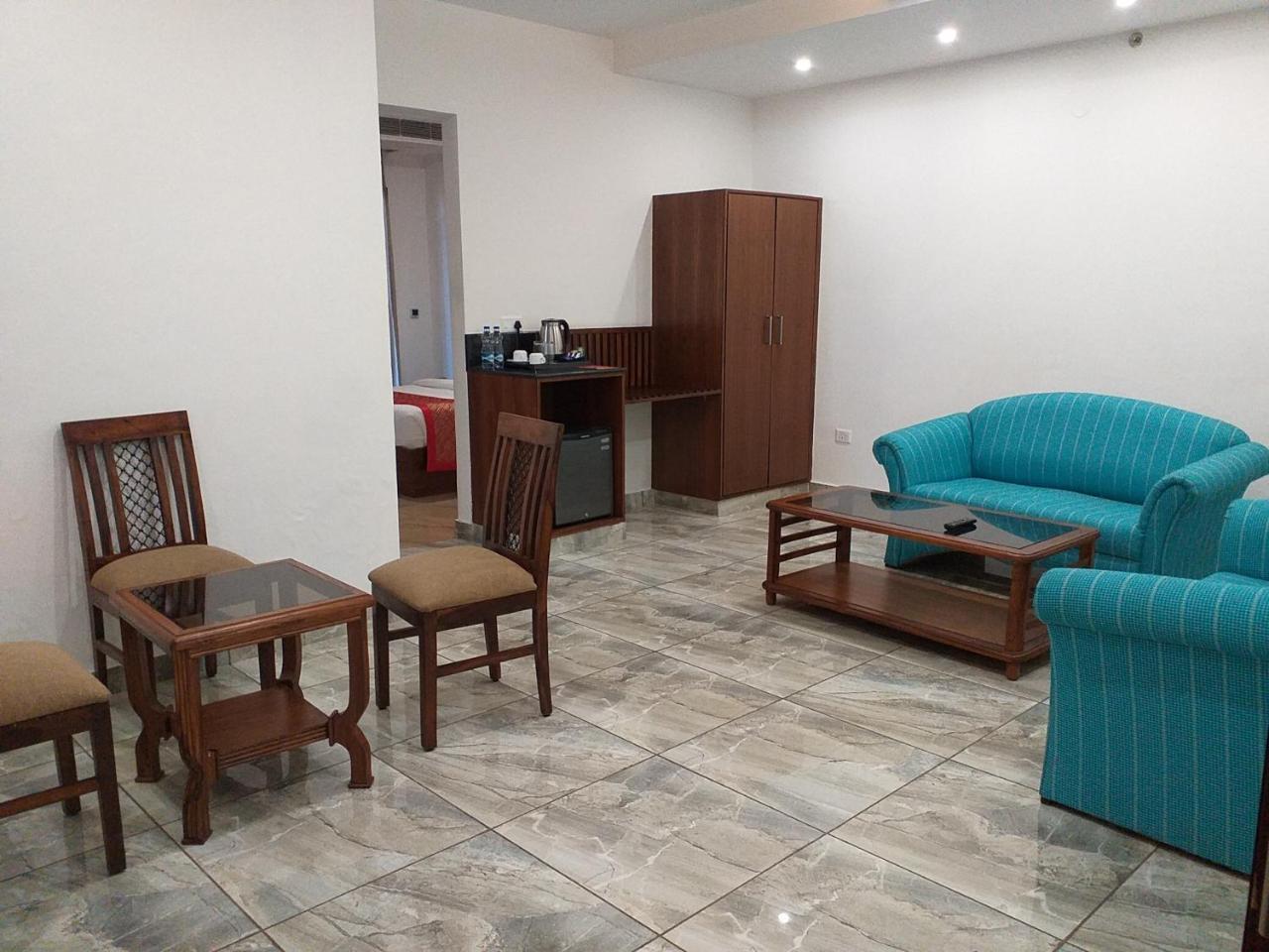 Grand Hotel Nawanshahr Nawāshahr Eksteriør bilde